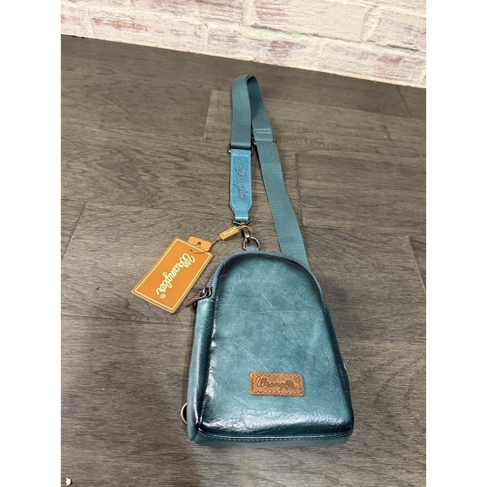 Wrangler Turquoise Fanny Pack Purse Sling‎ Crossbody Bag with Detachable Strap